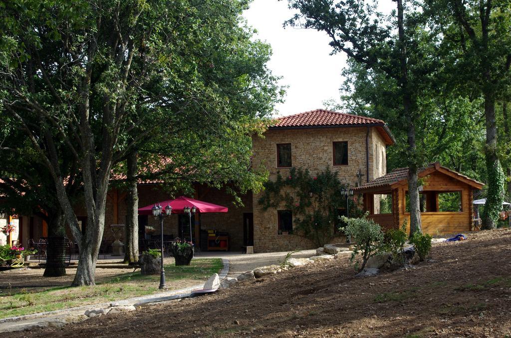 Auberge Les Tables Du Ban Saint-Pierre-la-Palud Exteriér fotografie